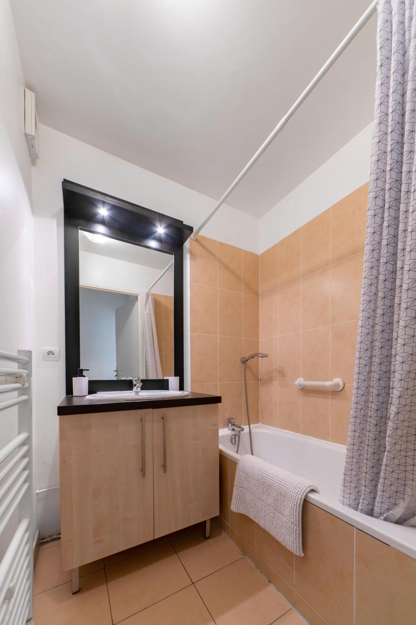 L'Eugenie - Appartement Design & Confort En Centre-Ville วิชี ภายนอก รูปภาพ